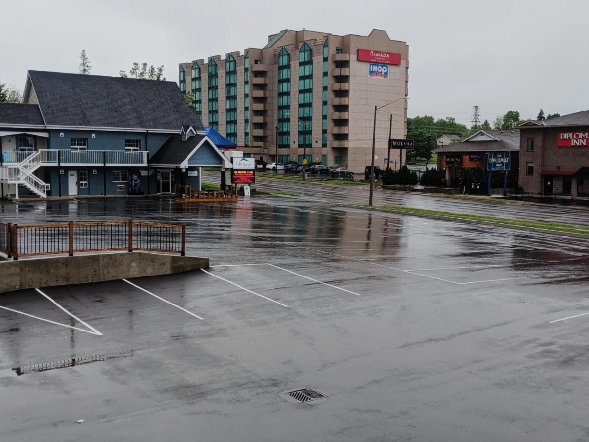 Falls Lodge & Suites Niagara Falls Exterior foto